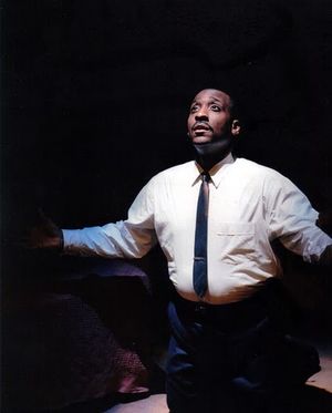 Craig Alan Edwards @ BroadwayWorld Craig Alan Edwards Photo
